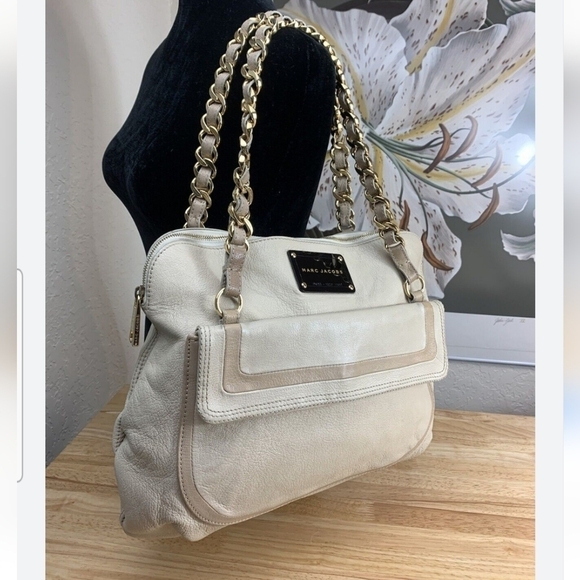 Marc Jacobs Chain Strap White Shoulder Bag Large Satchel Gold Logo Plate Leather - Picture 1 of 10
